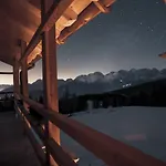 Rifugio De Doo * San Nicolo di Comelico