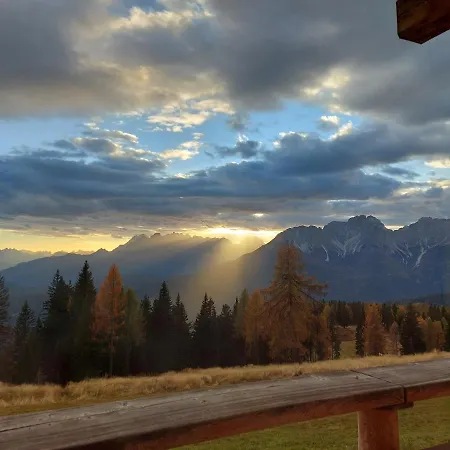 Alojamento de Turismo Selvagem Rifugio De Dòo