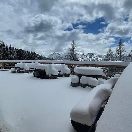 Rifugio De Dòo Alojamento de Turismo Selvagem *