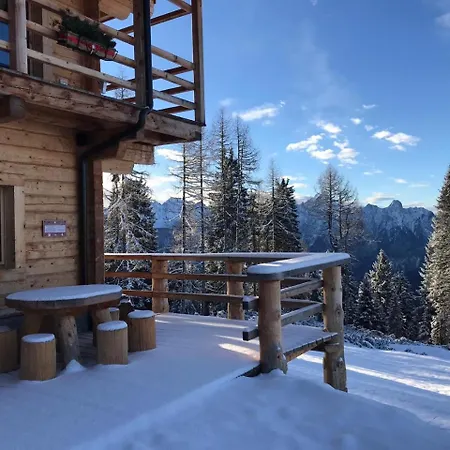 Rifugio De Dòo Alojamento de Turismo Selvagem *