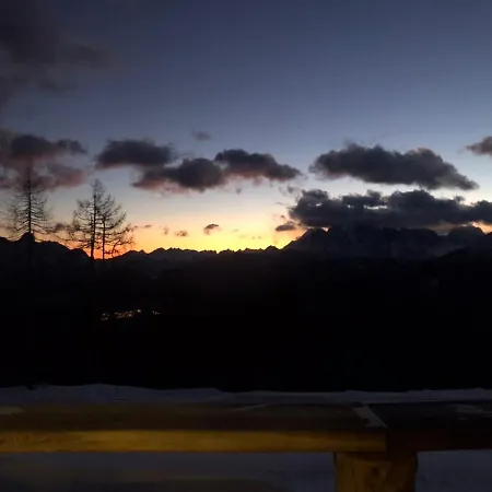 Alojamento de Turismo Selvagem Rifugio De Dòo *