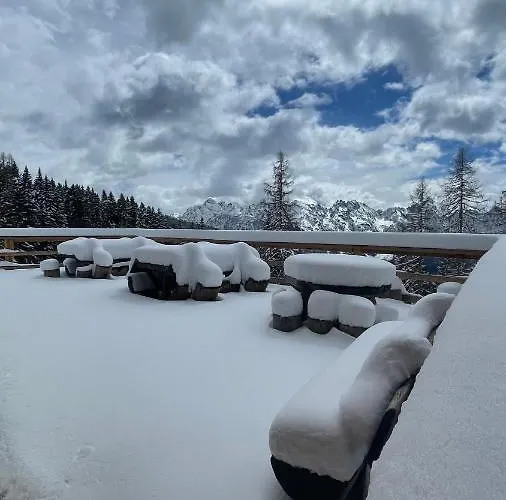 Rifugio De Dòo Alojamento de Turismo Selvagem *