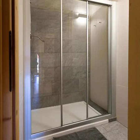 Rifugio De Doo 롯지