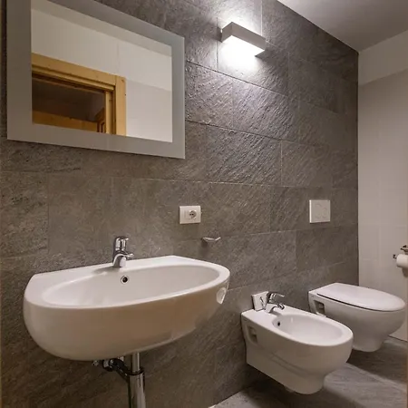 롯지 Rifugio De Doo