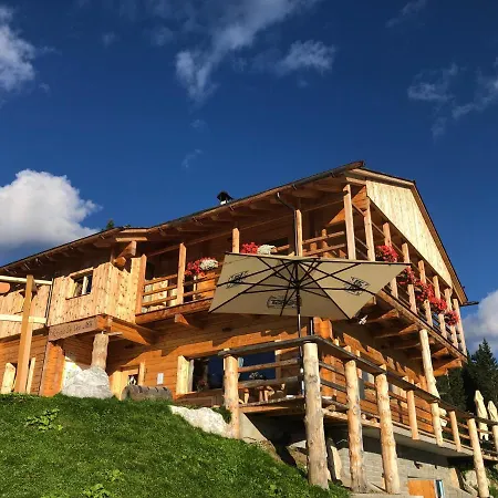 롯지 Rifugio De Doo *